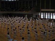 �^���Z�������ɂČߑO�̍u�K��̖͗l